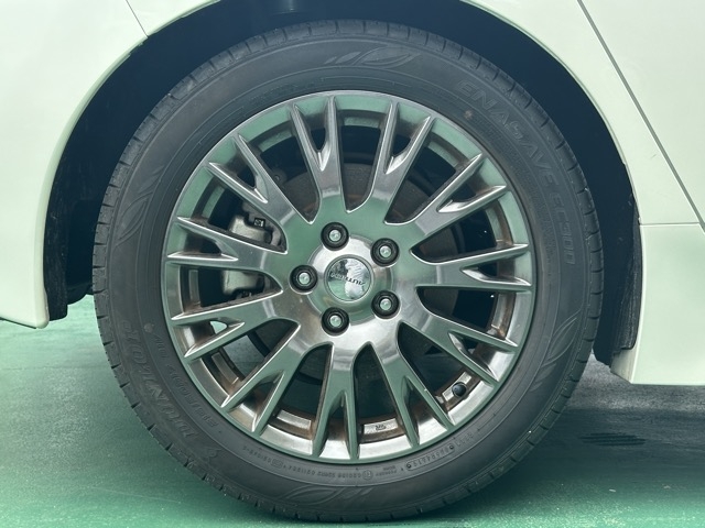 リーフ(ニッサン)中古車 12