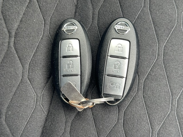 リーフ(ニッサン)中古車 28