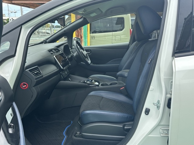 リーフ(ニッサン)中古車 3