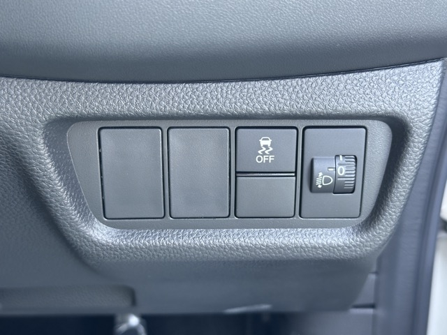 WR-V(ホンダ)登録済未使用車 14