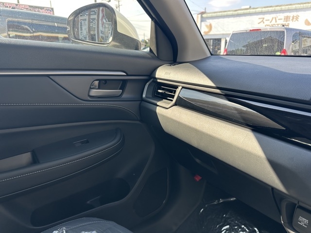 WR-V(ダムド)登録済未使用車 18