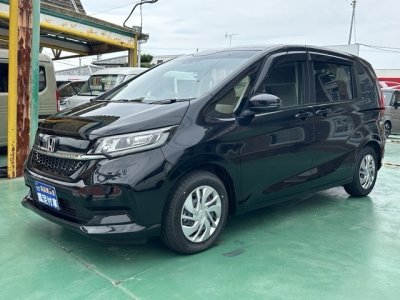 フリード(ホンダ)ディーラ-試乗車 前方