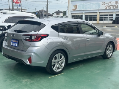 インプレッサ(スバル)中古車 内外装写真他２