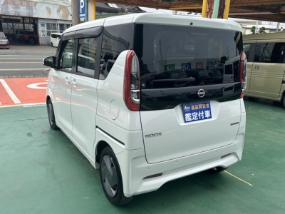 新型ルークス(ニッサン)中古車 後方