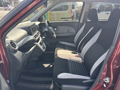ピクシスジョイ(トヨタ)中古車 前席内装