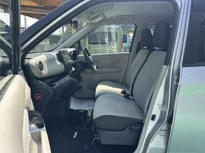 デイズ(ニッサン)中古車 前席内装
