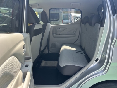 デイズ(ニッサン)中古車 後席内装