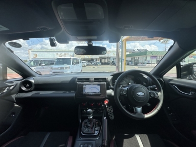BRZ(スバル)中古車 後席内装