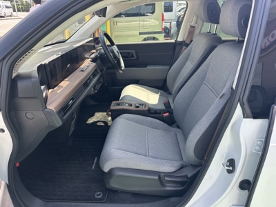 HONDA e(ホンダ)中古車 前席内装