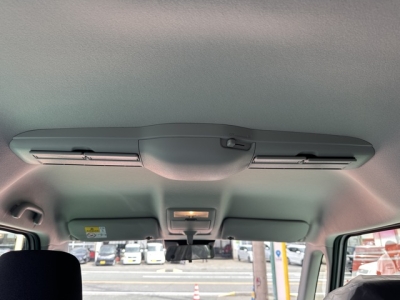 新型ソリオ(スズキ)登録済未使用車 内外装写真他１