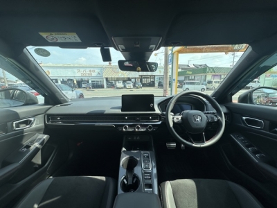 シビック(ホンダ)中古車 後席から見た前席