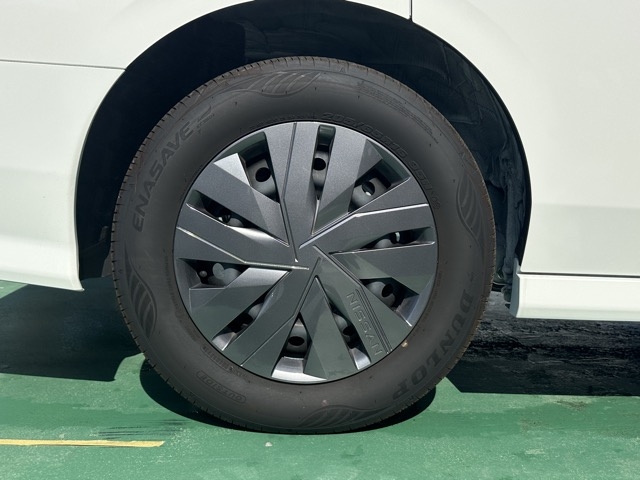 セレナ(ニッサン)中古車 13