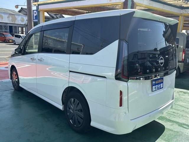セレナ(ニッサン)中古車 2