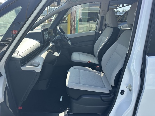 セレナ(ニッサン)中古車 3