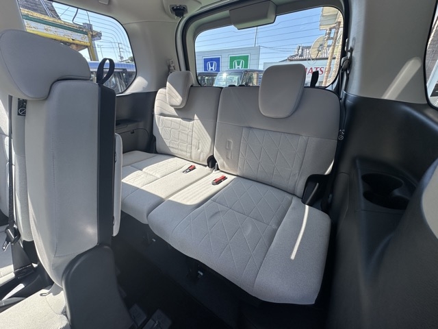 セレナ(ニッサン)中古車 5