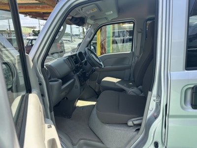 NV１００クリッパー(ニッサン)中古車 前席内装