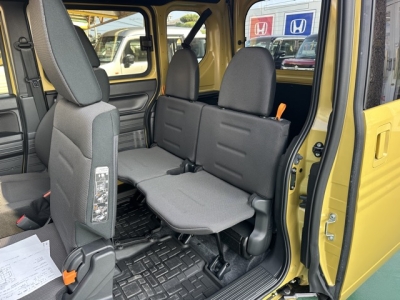 N-VAN(ホンダ)中古車 後席内装