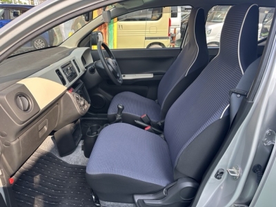 アルト(スズキ)中古車 前席内装