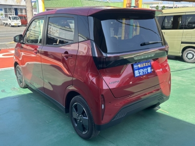 サクラ(ニッサン)中古車 後方