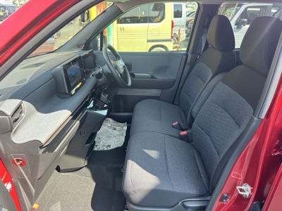 サクラ(ニッサン)中古車 前席内装