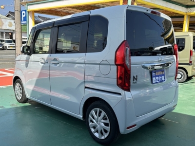 N-BOX(ホンダ)中古車 後方