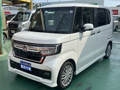 N-BOXカスタム(ホンダ)中古車 前方