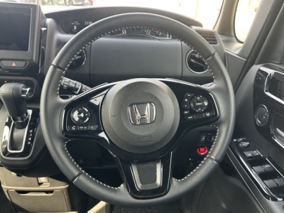 N-BOXカスタム(ホンダ)中古車 内外装写真