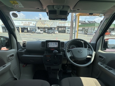 NV１００クリッパー(ニッサン)中古車 後席から見た前席