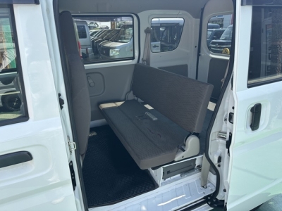 NV１００クリッパー(ニッサン)中古車 後席内装