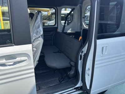 N-VAN(ホンダ)届出済未使用車 後席内装