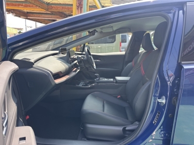 プリウス(トヨタ)中古車 前席内装