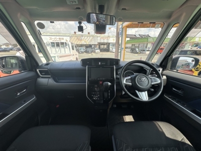 ルーミー(トヨタ)中古車 後席から見た前席