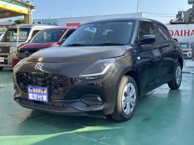 新型スイフト(スズキ)中古車 前方