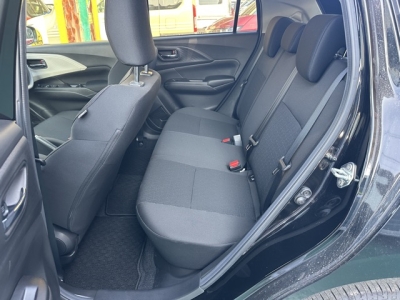 新型スイフト(スズキ)中古車 後席内装