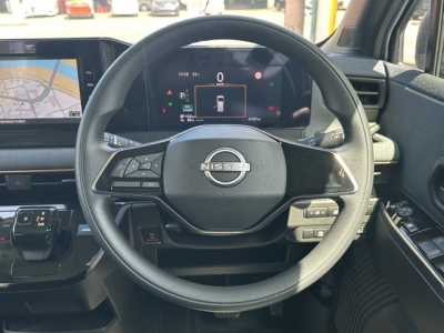 サクラ(ニッサン)中古車 内外装写真