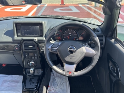 コペン(ダイハツ)中古車 後席内装