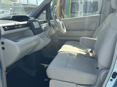 ワゴンR(スズキ)中古車 前席内装