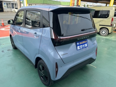 サクラ(ニッサン)中古車 後方