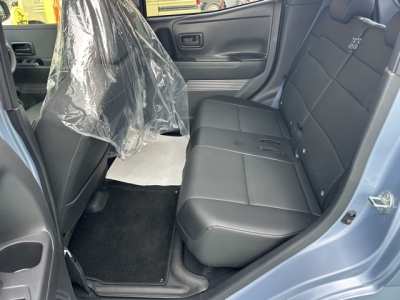 サクラ(ニッサン)中古車 後席内装