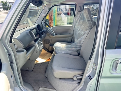 NV100クリッパーリオ(ニッサン)中古車 前席内装