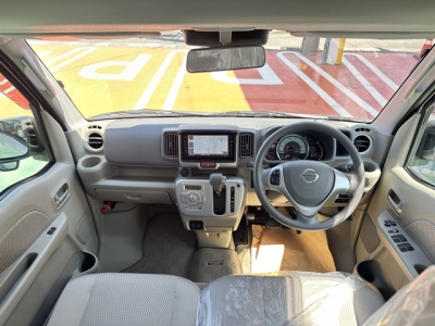 NV100クリッパーリオ(ニッサン)中古車 後席から見た前席