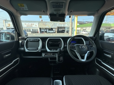 ハスラーのOEM(スズキ)中古車 後席から見た前席