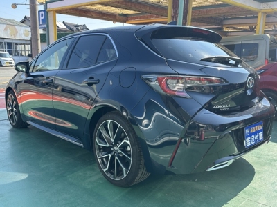 カローラスポーツ(トヨタ)中古車 後方