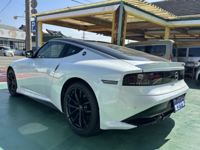 フェアレディZ(ニッサン)中古車 後方