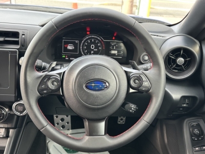 BRZ(スバル)中古車 内外装写真