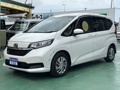 フリード+(ホンダ)中古車 前方