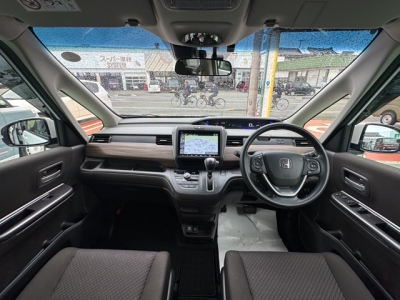 フリード+(ホンダ)中古車 内外装写真