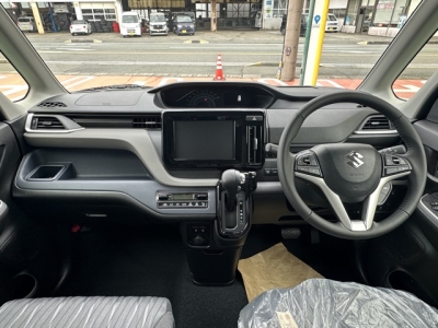 新型ソリオ(スズキ)登録済未使用車 内外装写真他１