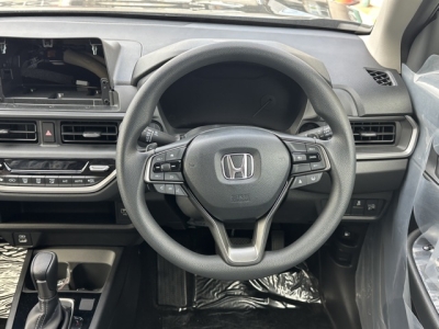 WR-V(ホンダ)登録済未使用車 内外装写真