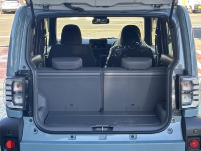 タフト(ダイハツ)新車見本展示無 内外装写真他１